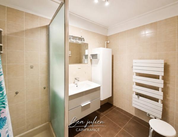 Appartement T3 73m2 - Terrasse plein sud - CALME et Lumière Le Beausset, var, provence,
