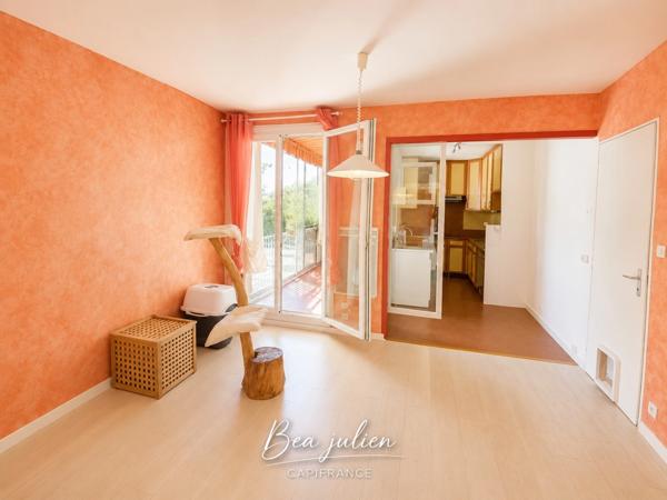 Appartement T3 73m2 - Terrasse plein sud - CALME et Lumière Le Beausset, var, provence,