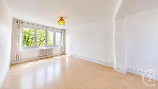 Appartement F4 à vendre  4 pièces - 68 m 2   AUBERVILLIERS  - 93