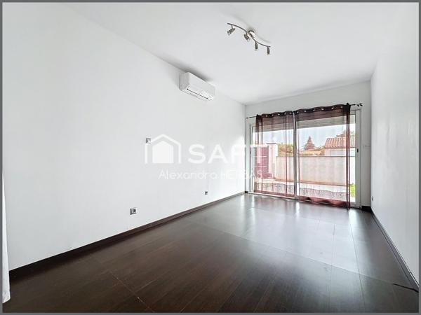 Plain-pied avec piscine et pièce de vie de 65 m²