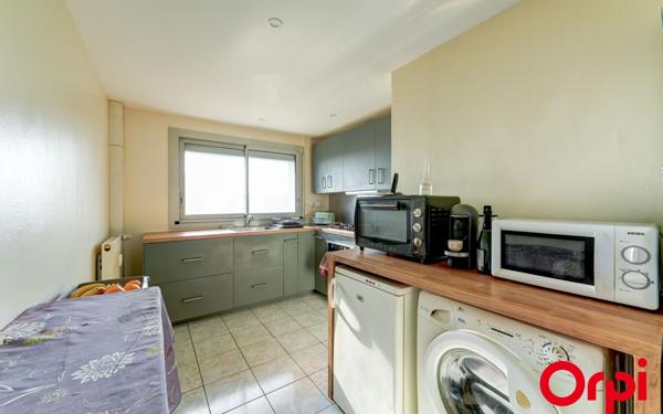 Appartement à vendre    4 pièces • 82,43 m2 Vénissieux