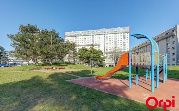 Appartement à vendre    4 pièces • 82,43 m2 Vénissieux