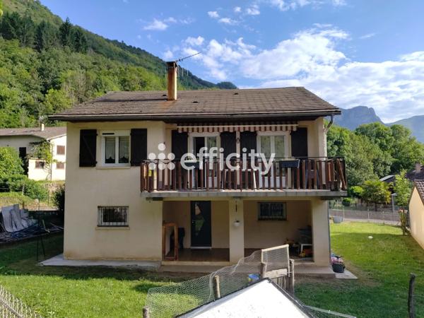 Maison
         5 pièces
        - 110 m² 199 000 € *