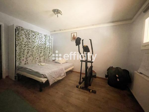 Maison
         5 pièces
        - 110 m² 199 000 € *