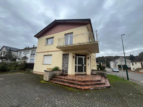 immeuble avec local commercial et appartement