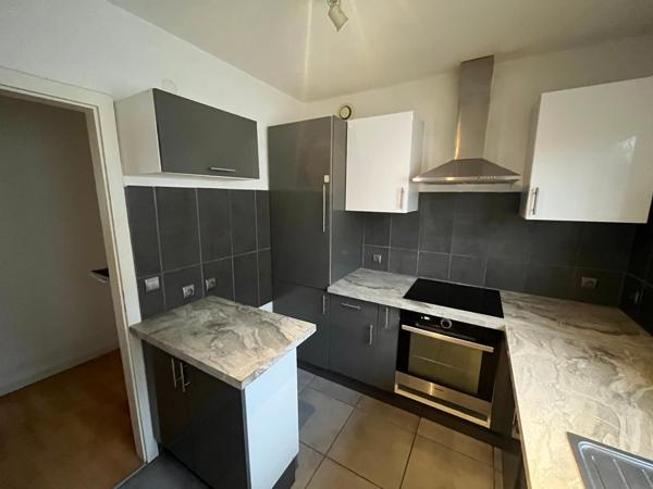 immeuble avec local commercial et appartement