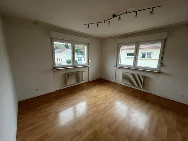 immeuble avec local commercial et appartement