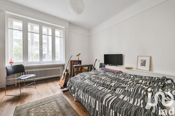 Maison 9 pièces de 301 m² à Paris (75020)