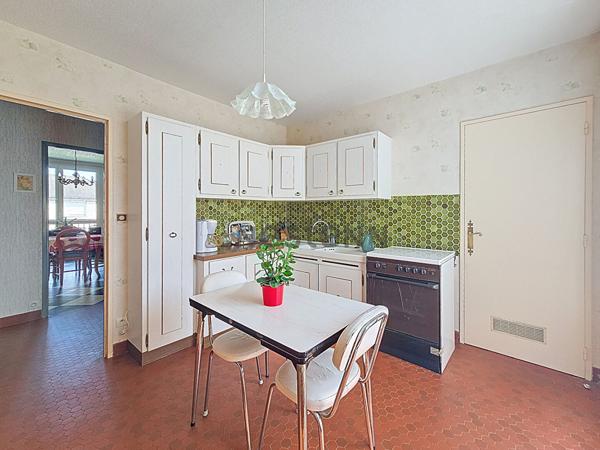 Appartement Tours 5 pieces 88 m2 - proche commodites - tram