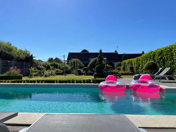 Longère rénovée avec piscine