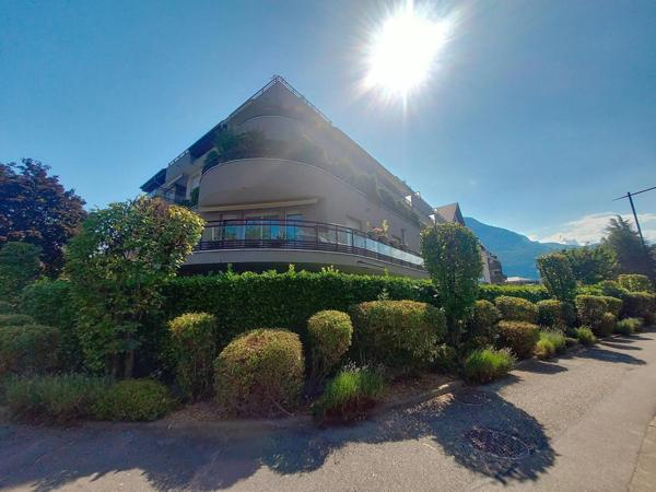 Annecy le Vieux quartier pommaries - Appartement rez-de-jardin