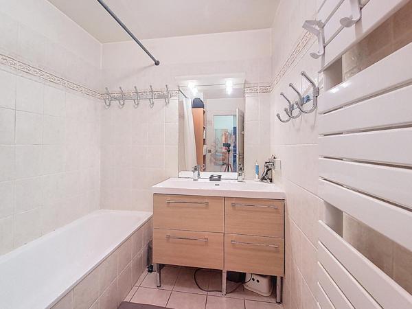 Annecy le Vieux quartier pommaries - Appartement rez-de-jardin