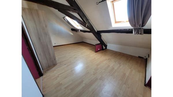 Maison de charme plein centre-ville d'Egreville, 126m2