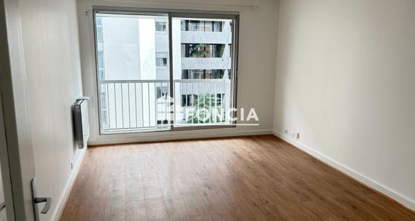 Location Appartement 2 pièces 45.5 m² - Paris 75015