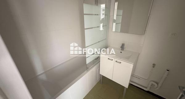 Location Appartement 2 pièces 45.5 m² - Paris 75015