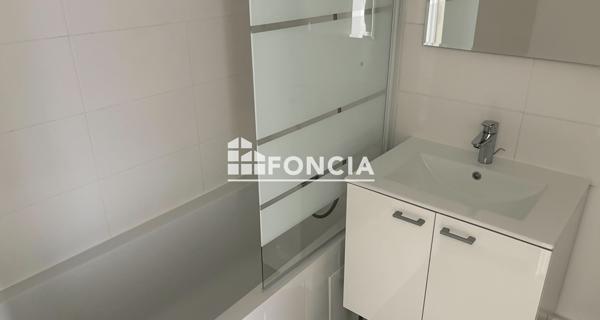 Location Appartement 2 pièces 45.5 m² - Paris 75015