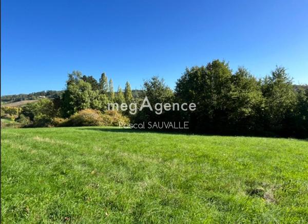 Terrain à CHANTERAC, 24190 - 7600m²
