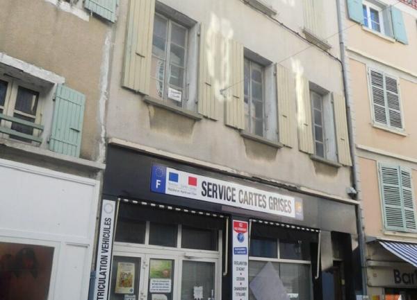 Immeuble à vendre    3 pièces •  Sisteron