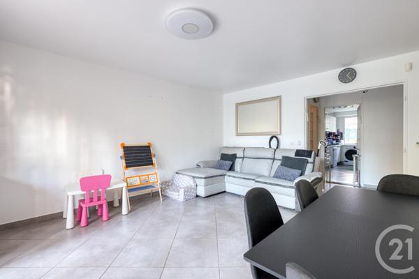 Appartement F3 à vendre  3 pièces - 77 m2 AUBERVILLIERS - 93