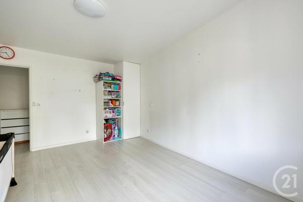 Appartement F3 à vendre  3 pièces - 77 m2 AUBERVILLIERS - 93