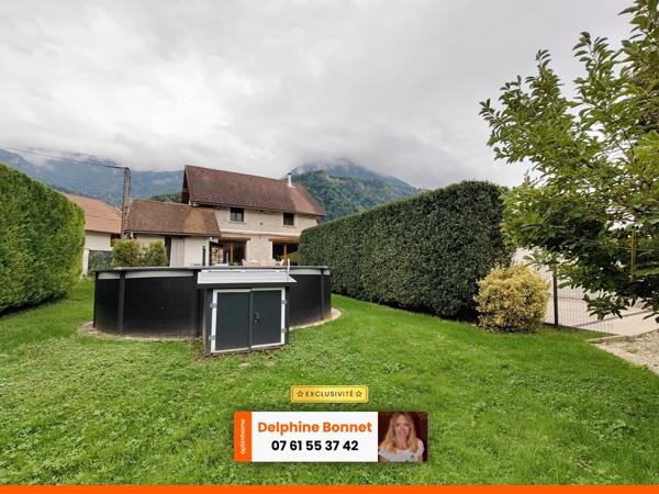 Centre village St Joseph de Rivière, très belle maison en pierre 110 m2 habitables avec terrain de 1 065 m2