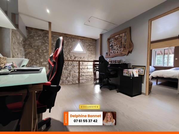 Centre village St Joseph de Rivière, très belle maison en pierre 110 m2 habitables avec terrain de 1 065 m2