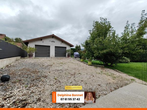 Centre village St Joseph de Rivière, très belle maison en pierre 110 m2 habitables avec terrain de 1 065 m2