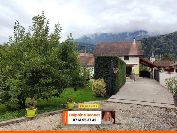 Centre village St Joseph de Rivière, très belle maison en pierre 110 m2 habitables avec terrain de 1 065 m2