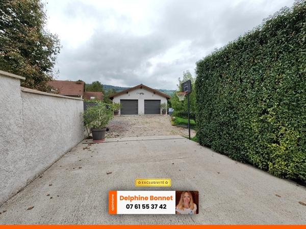 Centre village St Joseph de Rivière, très belle maison en pierre 110 m2 habitables avec terrain de 1 065 m2