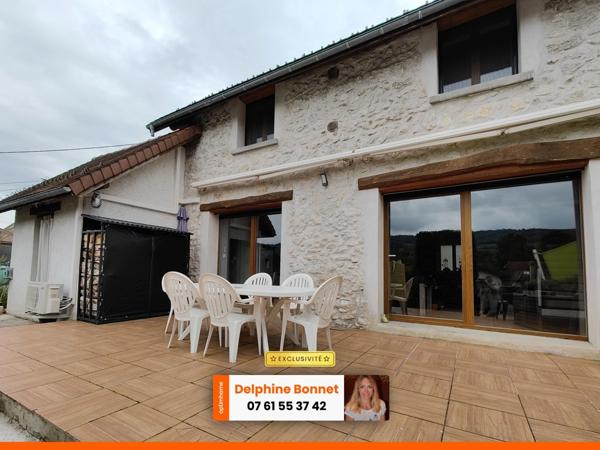 Centre village St Joseph de Rivière, très belle maison en pierre 110 m2 habitables avec terrain de 1 065 m2