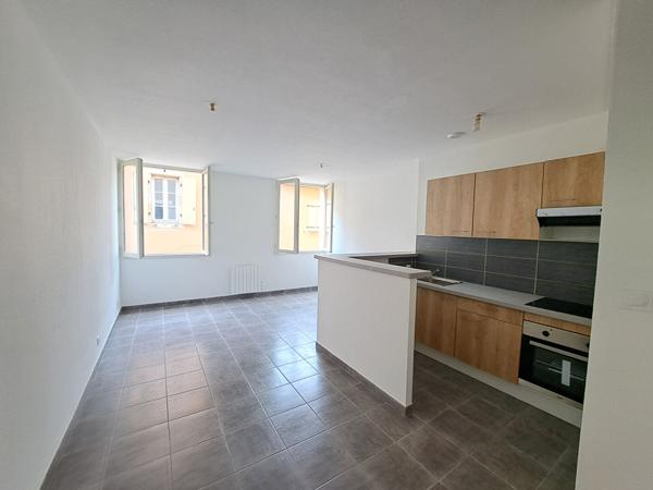 Appartement rénové avec ascenseur