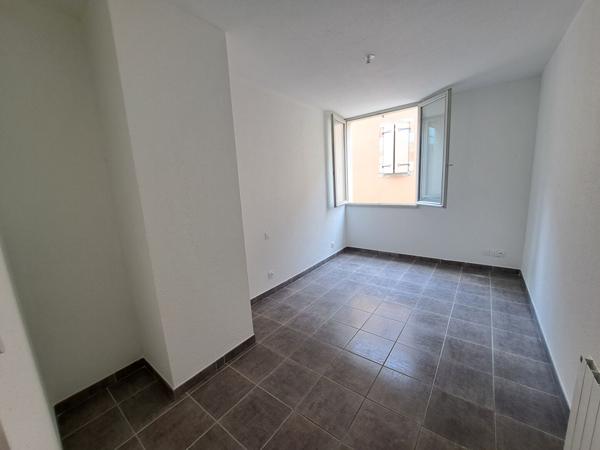 Appartement rénové avec ascenseur