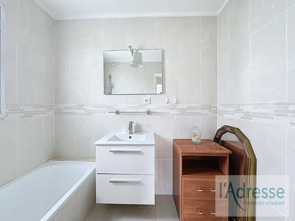 Appartement Antibes 2 pièce(s) 51,43 m2 au dernier étage