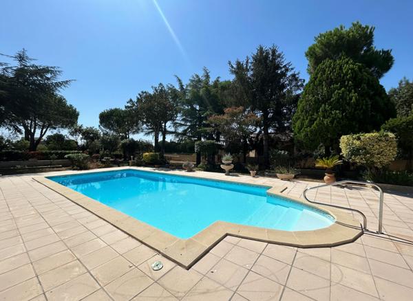 Maison proche CARCASSONNE avec parc arboré et piscine