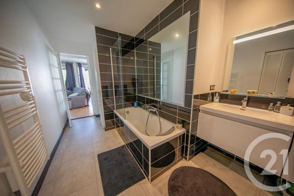 Maison à vendre  5 pièces - 120,25 m2 ST MEDARD EN JALLES - 33