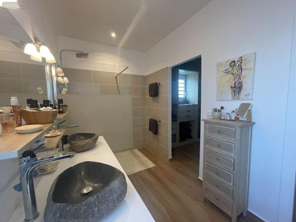 Maison à vendre à Petit-Bourg en Guadeloupe (97170), ref : 97110/21