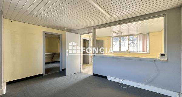 À vendre Local commercial 170.85 m² - Megève 74120