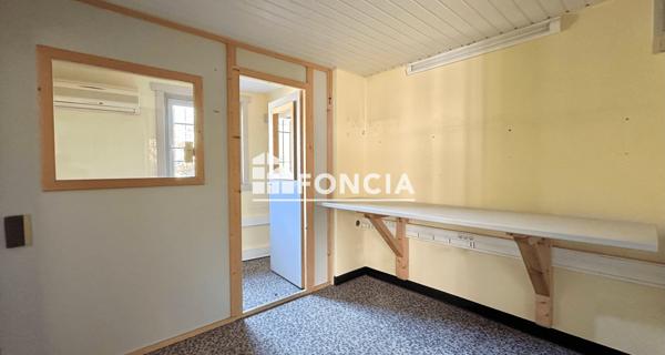 À vendre Local commercial 170.85 m² - Megève 74120