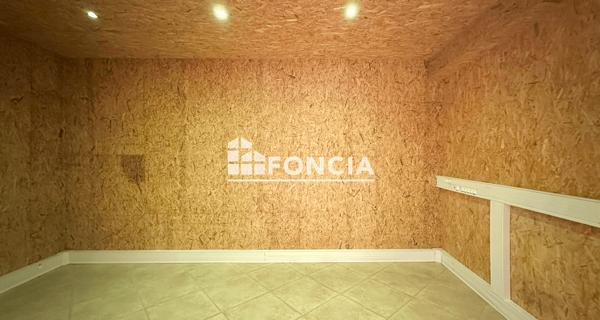 À vendre Local commercial 170.85 m² - Megève 74120