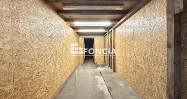 À vendre Local commercial 170.85 m² - Megève 74120