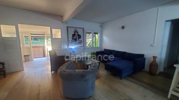 A louer sur Case Pilote - Fond Boucher - Appartement en RDC 4 pièces - jardin et piscine commune