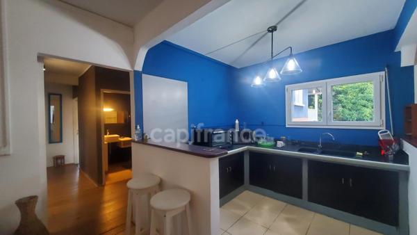 A louer sur Case Pilote - Fond Boucher - Appartement en RDC 4 pièces - jardin et piscine commune