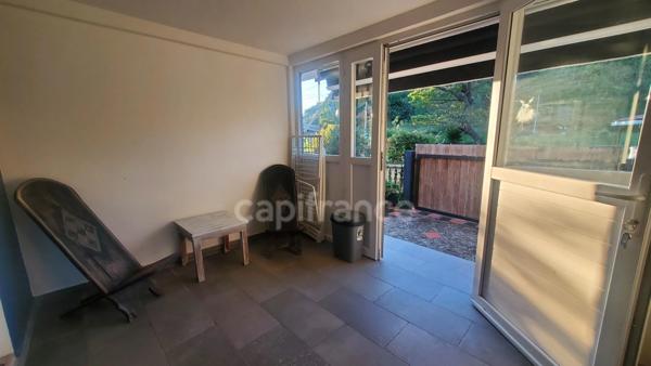 A louer sur Case Pilote - Fond Boucher - Appartement en RDC 4 pièces - jardin et piscine commune