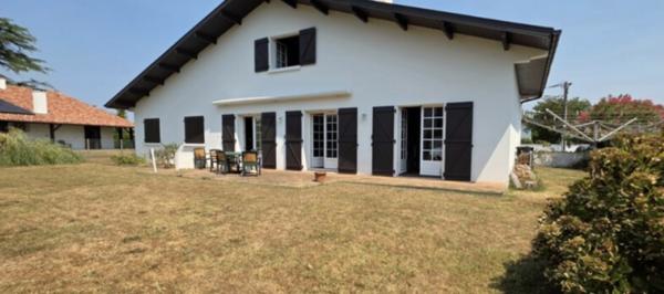 Maison Arcangues limite BIARRITZ LES DOCS