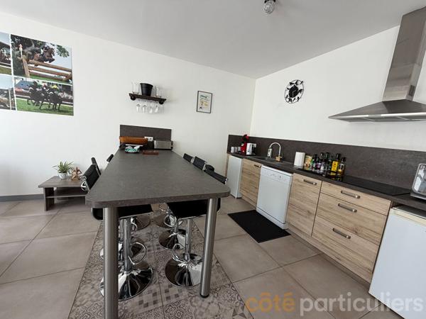 Vente
                Immeuble92 m² - 5 Pièces -
                    LIGNIERES (18160)