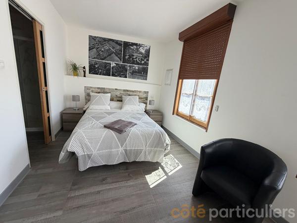 Vente
                Immeuble92 m² - 5 Pièces -
                    LIGNIERES (18160)