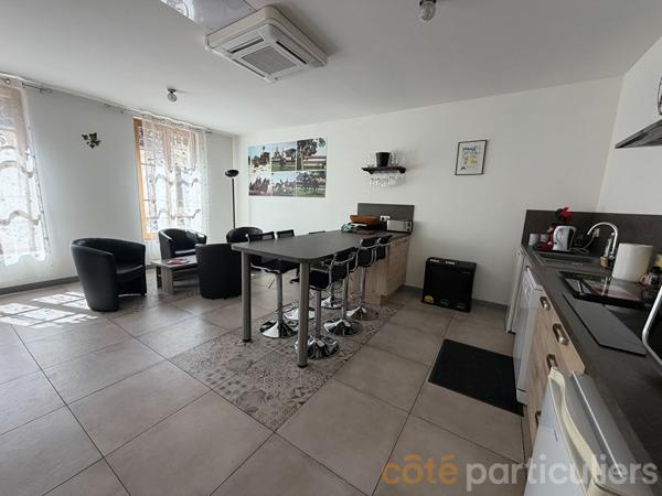 Vente
                Immeuble92 m² - 5 Pièces -
                    LIGNIERES (18160)
