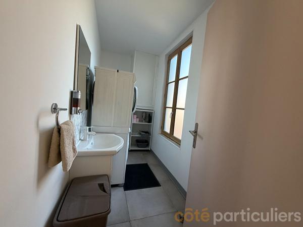 Vente
                Immeuble92 m² - 5 Pièces -
                    LIGNIERES (18160)