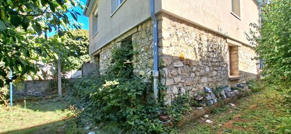 MAISON NON MITOYENNE A RENOVER TERRAIN DE 283 M² SANS VIS A VIS