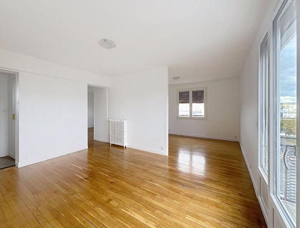 Appartement 3 pièces rénové avec balcon, cave et parking - Chelles